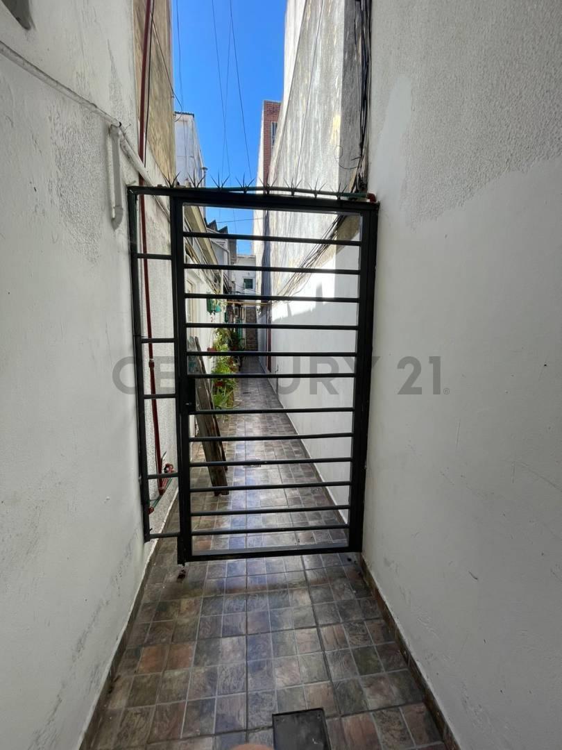 Foto de PH 2 AMBIENTES CON PATIO – SARAZA 1775, imagen 5