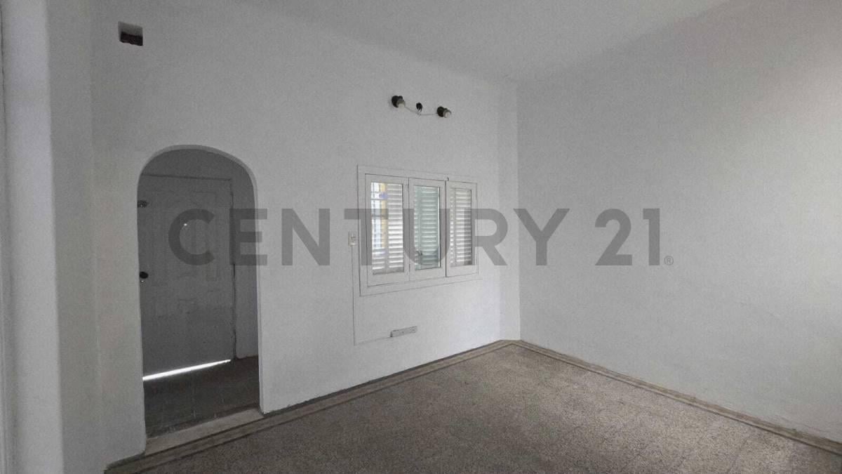 Foto de VENTA CASA 4 AMBIENTES EN LANÚS OESTE, REMEDIOS DE ESCALADA, CON, imagen 2