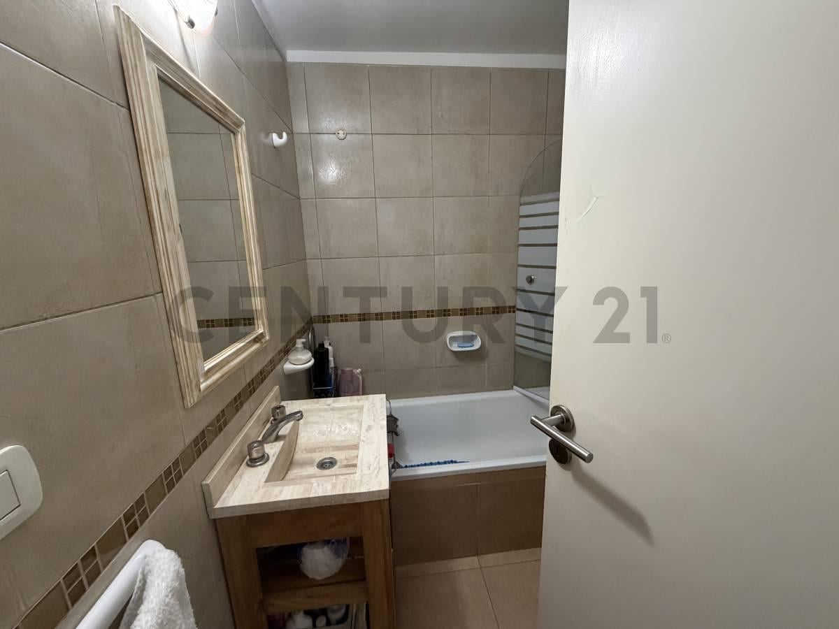 Foto de VENTA DEPARTAMENTO 4 AMBIENTES CON COCHERA-APTO CREDITO-SAN MIGUEL, imagen 4