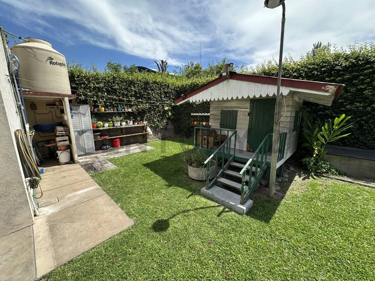 Foto de VENTA CASA 7 AMBIENTES CON PILETA, QUINCHO Y AMPLIO LOTE – SAN MIGUEL, imagen 2