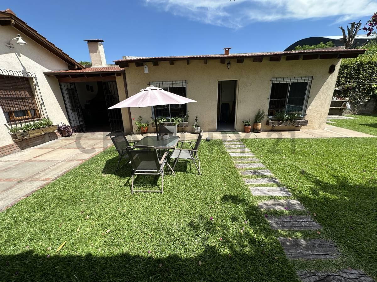 Foto de VENTA CASA 7 AMBIENTES CON PILETA, QUINCHO Y AMPLIO LOTE – SAN MIGUEL, imagen 3