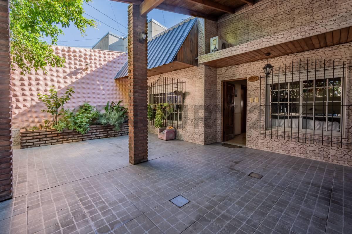 Foto de Venta PH 3 ambientes con cochera, patio y terraza - Acepta permutas, imagen 5