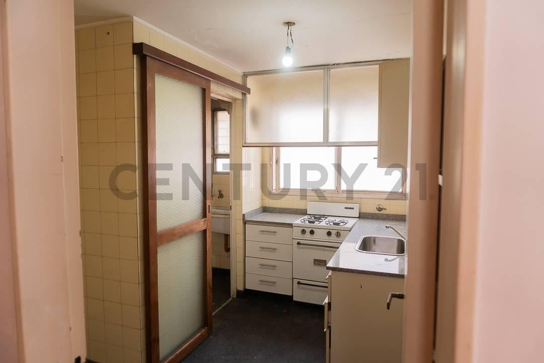 Foto de VENTA DEPTO 2 AMBIENTES 8vo Piso - SARANDI, imagen 4