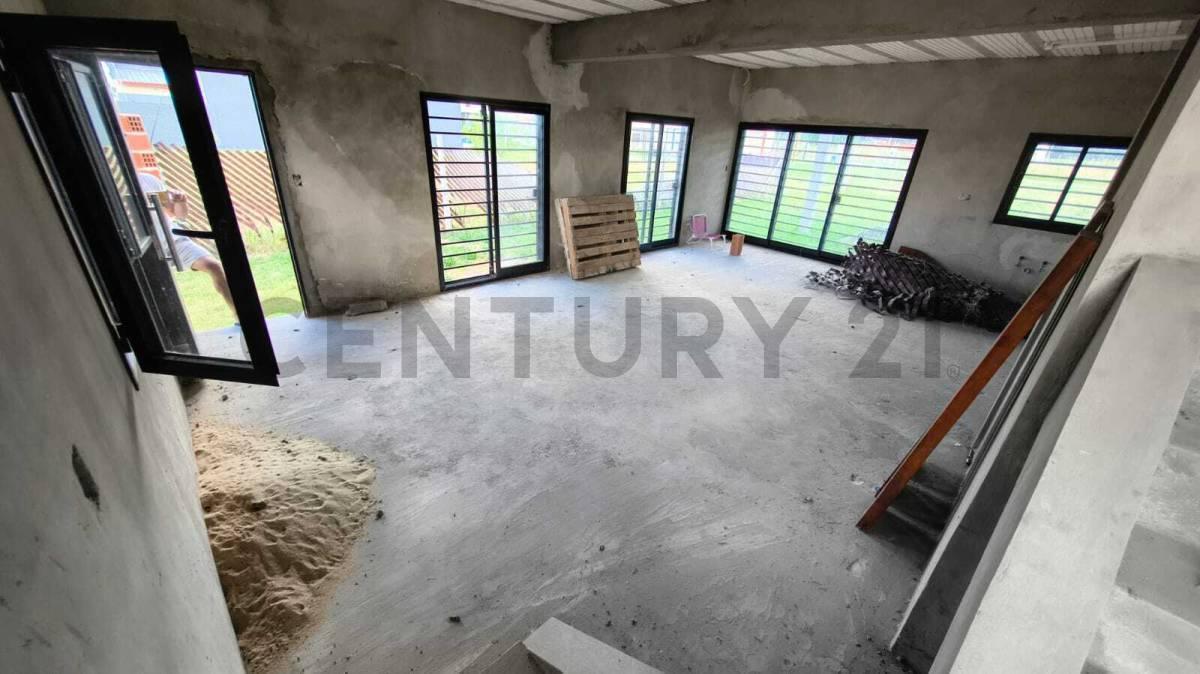 Foto de CASA 4 AMBIENTES A TERMINAR EN BARRIO PETION CHICO CAÑUELAS, imagen 4