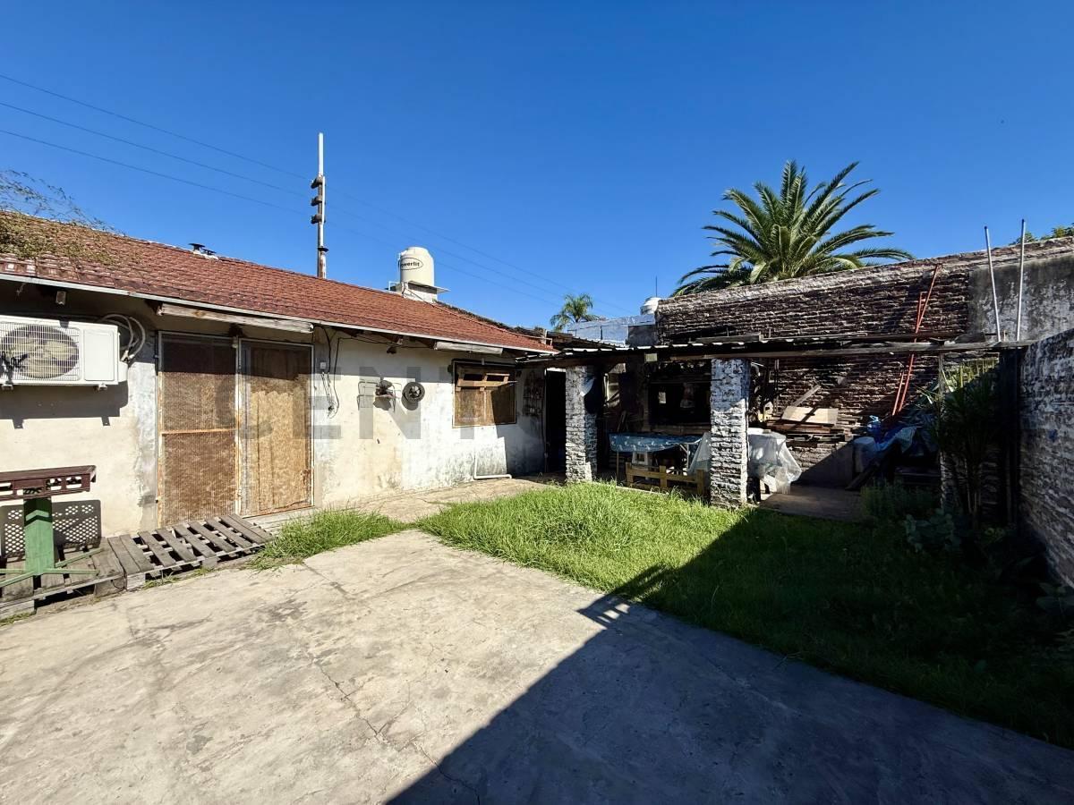 Foto de Venta Casa 3 ambientes con patio y parrilla en Moron + FINANCIACIÓN, imagen 2