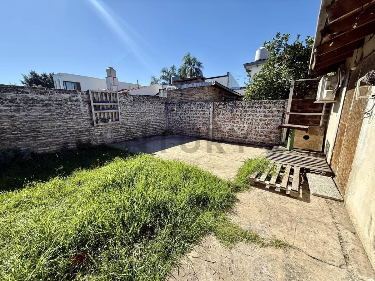 Foto de Venta Casa 3 ambientes con patio y parrilla en Moron + FINANCIACIÓN, imagen 4