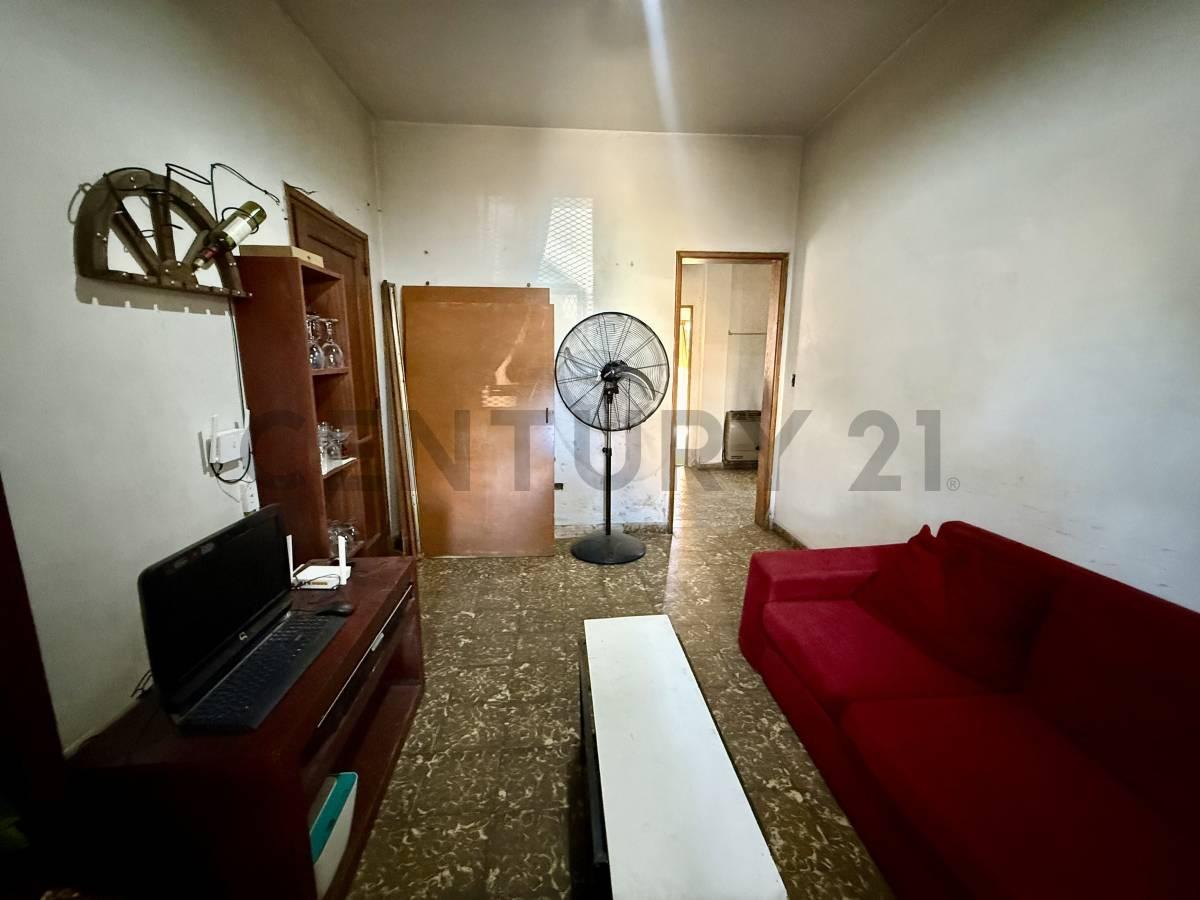 Foto de Venta Casa 3 ambientes con patio y parrilla en Moron + FINANCIACIÓN, imagen 1