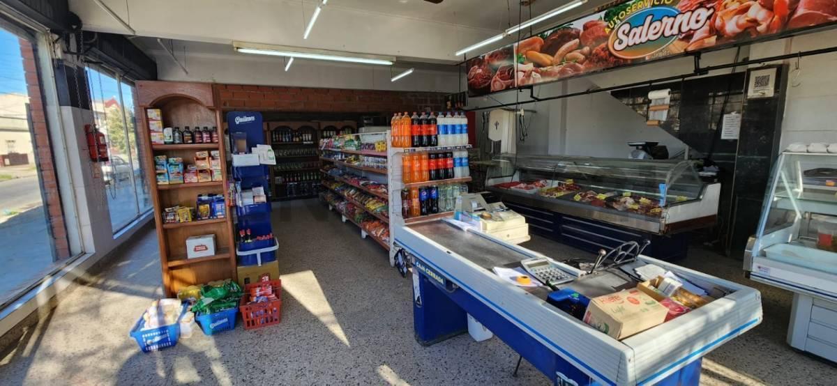 Foto de Local + 9 Departamentos en Lanús. VENTA EN BLOQUE, imagen 2
