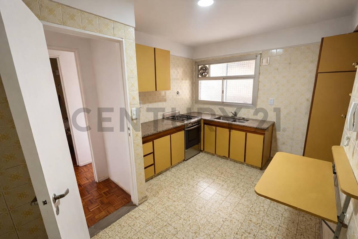 Foto de VENTA DEPARTAMENTO 4 AMBIENTES EN RECOLETA APTO CREDITO, imagen 3