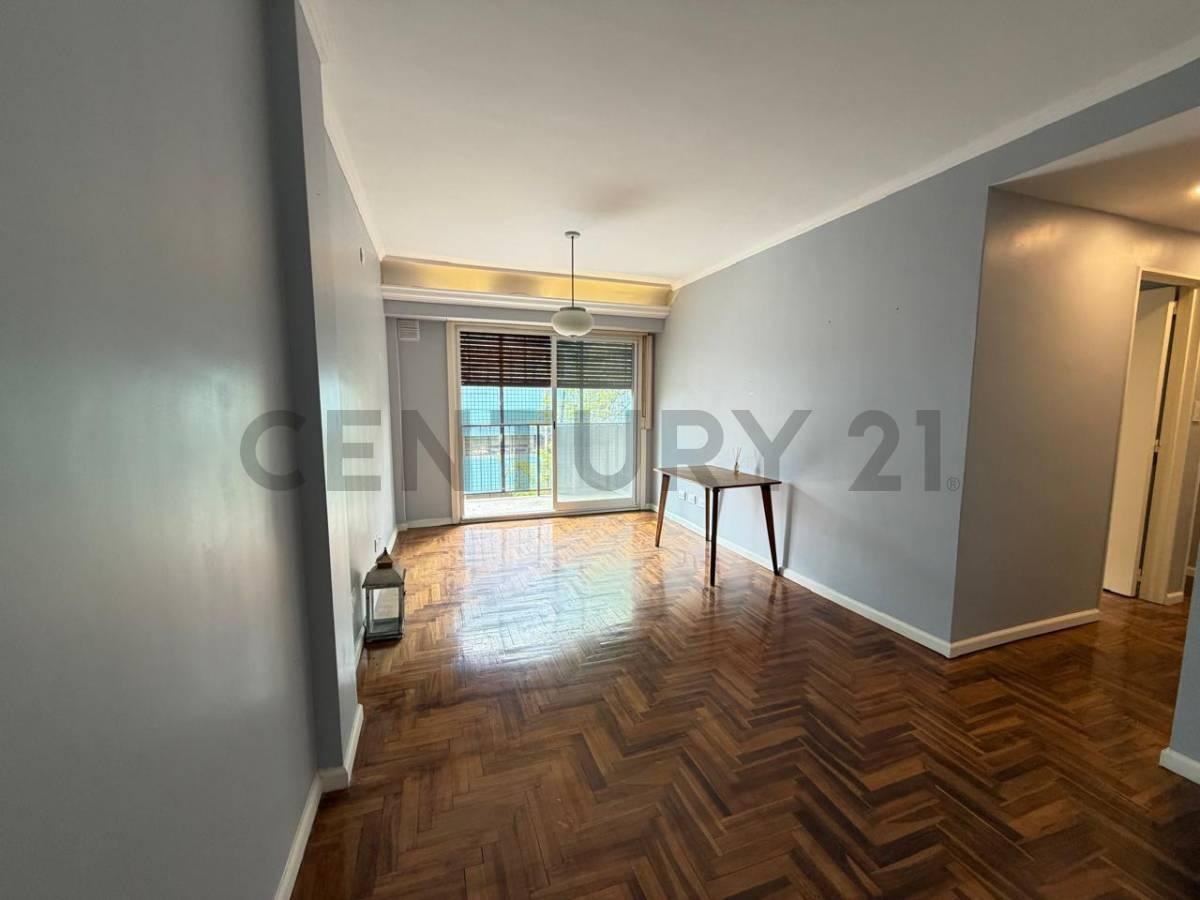 Foto de VENTA DEPARTAMENTO 3 AMBIENTES RECICLADO CON BALCÓN EN VENTA – BARRACAS, imagen 3