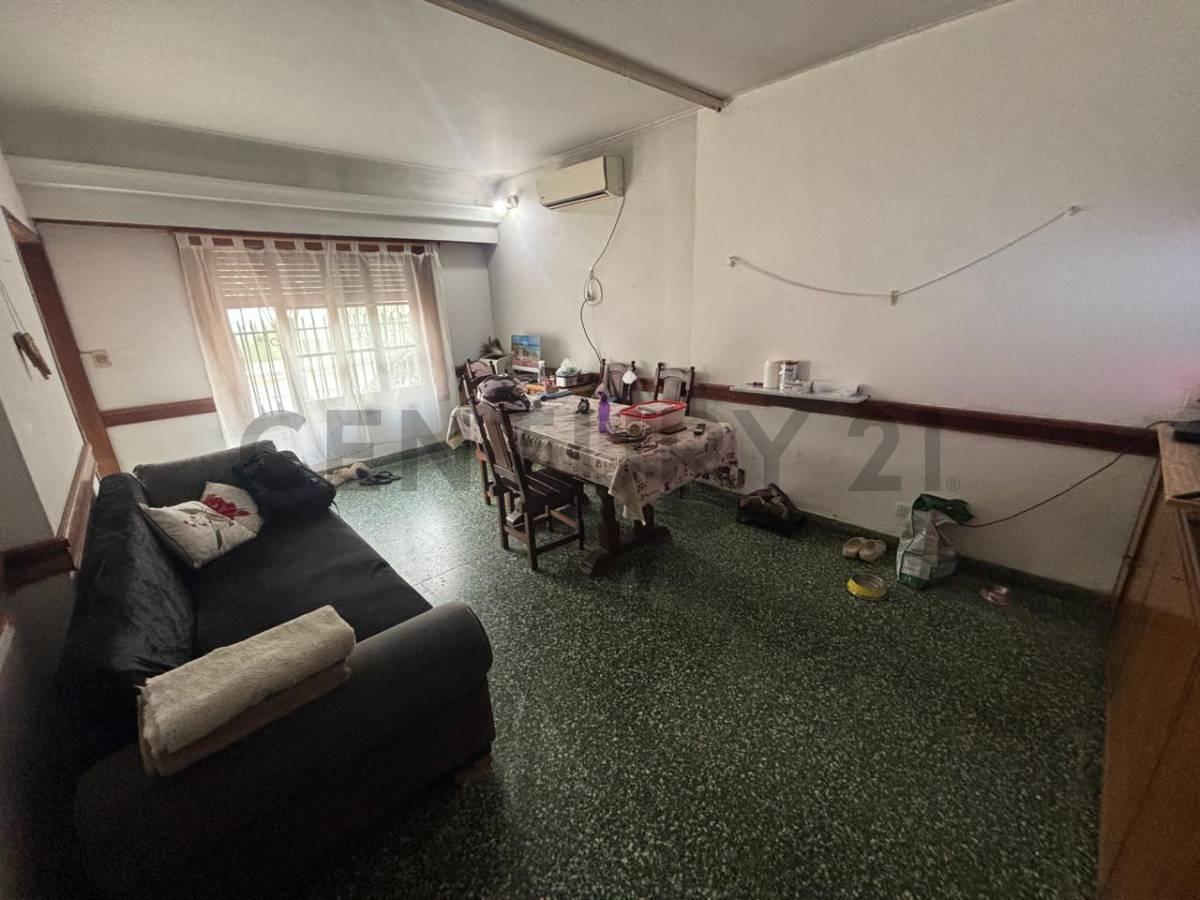 Foto de VENTA CASA 4 AMBIENTES EN VENTA EN POLVORINES - APTA CREDITO- EXCELENTE, imagen 5
