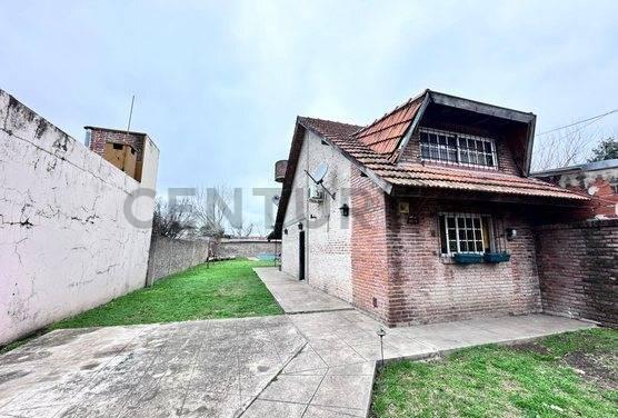 Foto de VENTA CASA 4 AMBIENTES EN VILLA DE MAYO, imagen 2