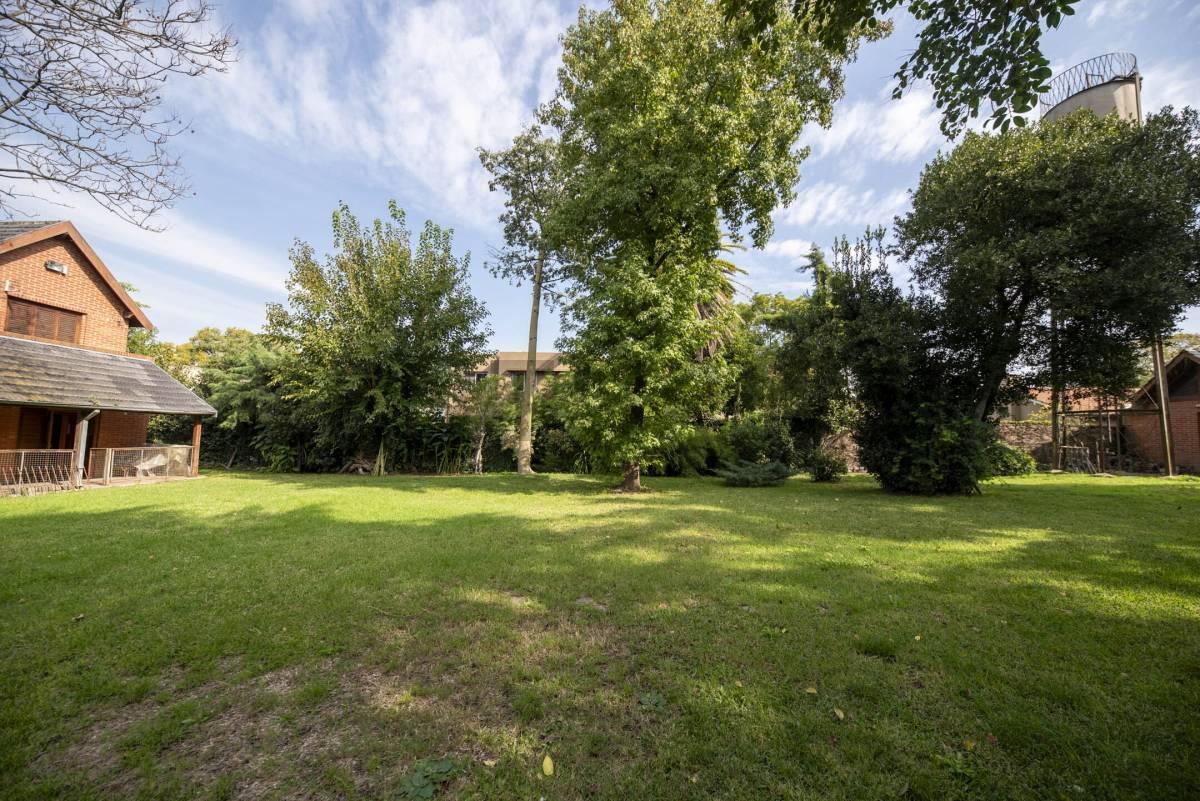 Foto de VENTA CASA-LOTE EN BELLA VISTA IDEAL LOTEO O EMPRENDIMIENTO 2080M2, imagen 1