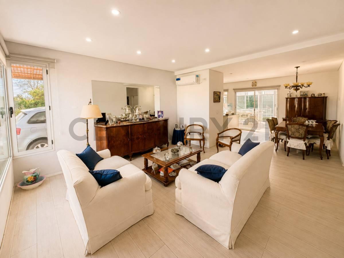 Foto de Casa en venta en San Ramón, Pilar del Este – 4 dormitorios, pileta y, imagen 1