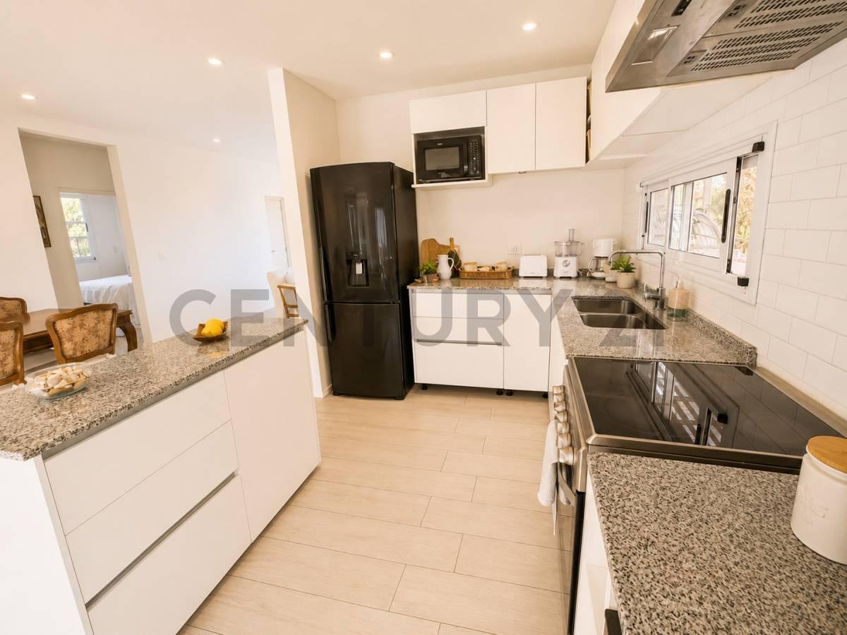 Foto de Casa en venta en San Ramón, Pilar del Este – 4 dormitorios, pileta y, imagen 2