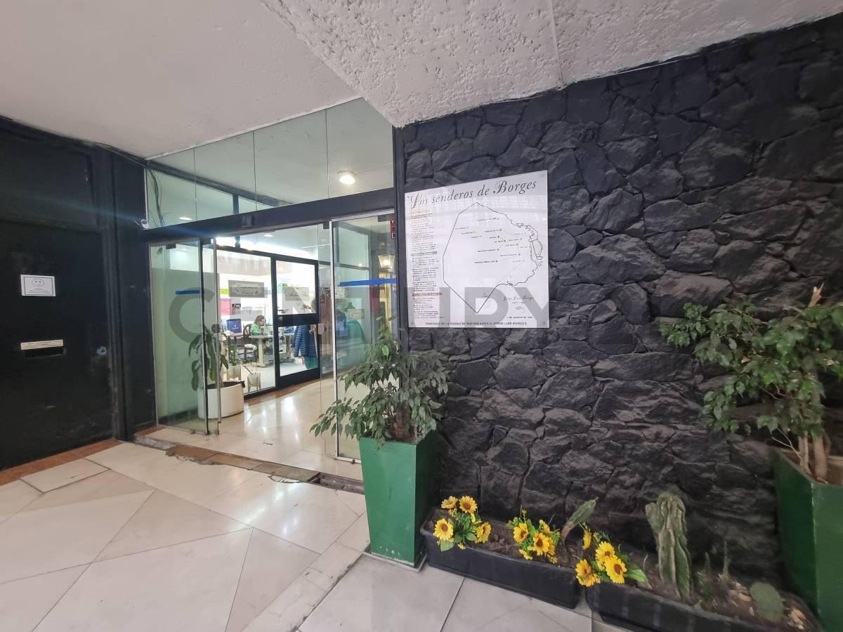 Foto de VENTA MONOAMBIENTE DIVISIBLE APTO PROFESIONAL EN RETIRO – A METROS DE, imagen 3