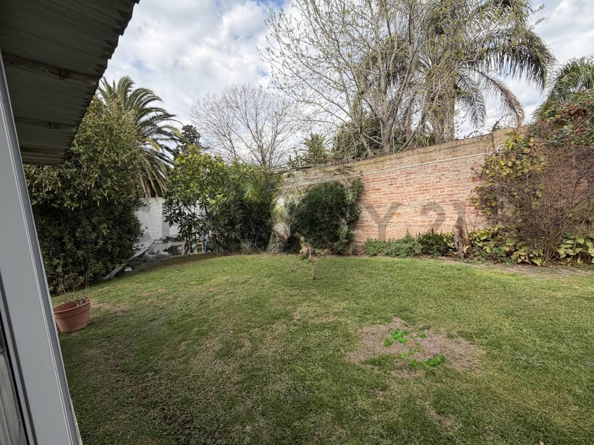 Foto de CASA 3 AMBIENTES IMPECABLE ESTADO- BARRIO EL TATO-APTA CREDITO, imagen 3