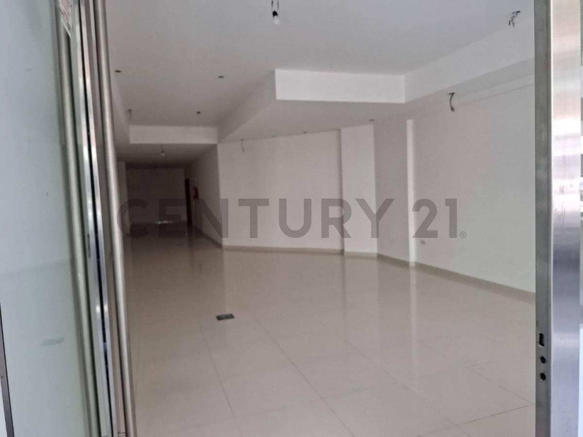 Foto de Venta Local en Recoleta a la Calle 170 m² c/ Depósito | Apto, imagen 1