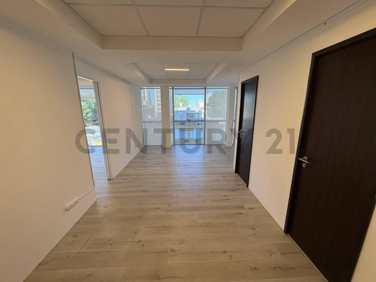 Foto de Venta 2 oficinas en pleno centro de Moron -Ed.Moron Premium, imagen 4