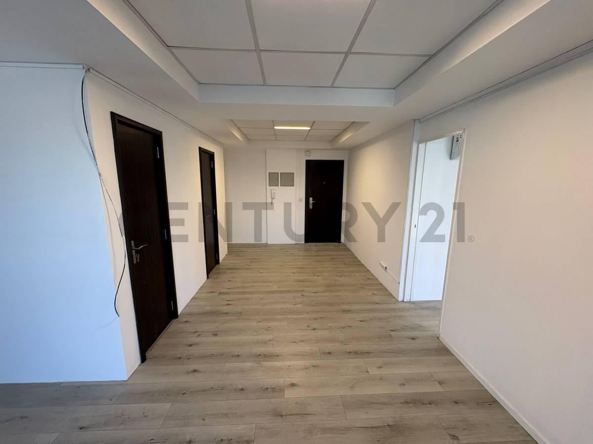Foto de Venta 2 oficinas en pleno centro de Moron -Ed.Moron Premium, imagen 5