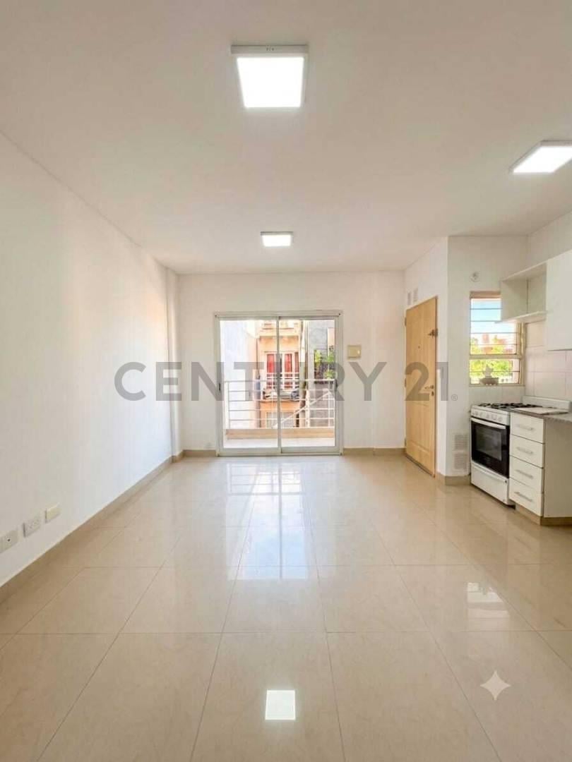 Foto de VENTA/PERMUTA DEPTO 2 AMB. CASEROS CENTRO, imagen 1