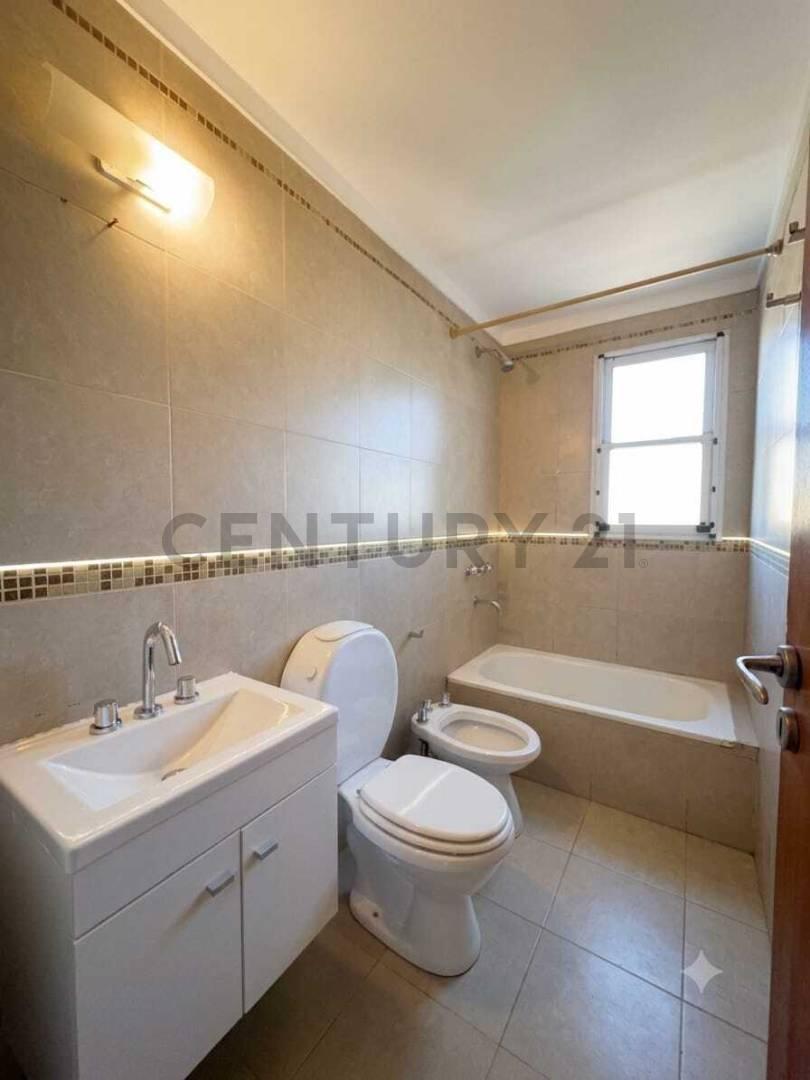 Foto de VENTA/PERMUTA DEPTO 2 AMB. CASEROS CENTRO, imagen 2
