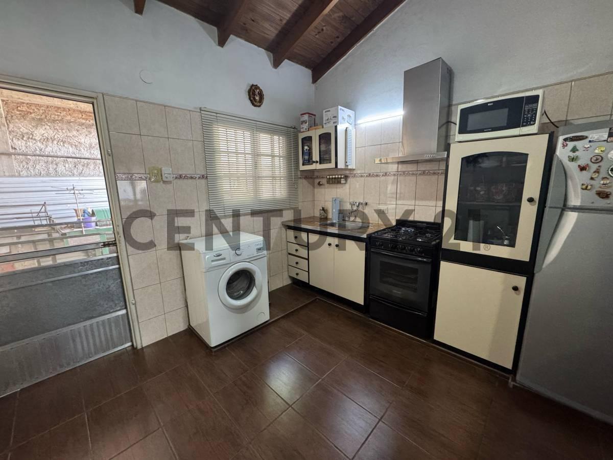 Foto de Venta casa 6 ambientes Para 2 familias APTO CREDITO, imagen 1