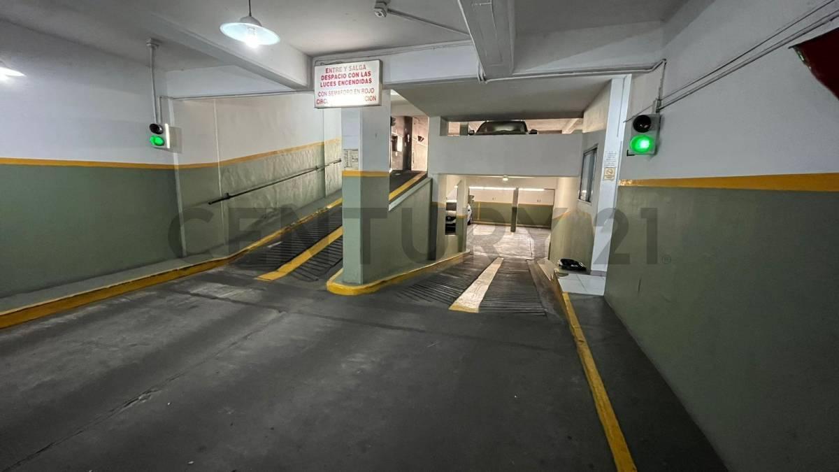 Foto de VENTA COCHERA 2 PISO, BELGRANO, imagen 2