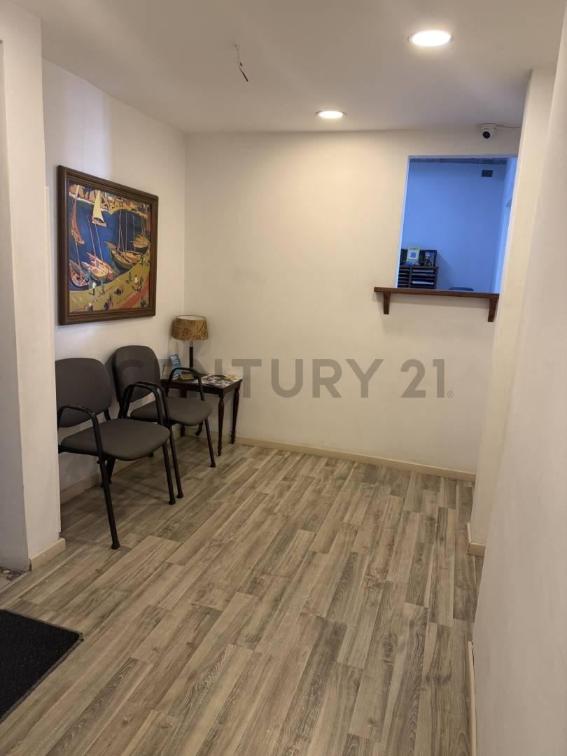Foto de VENTA OFICINAS / DEPARTAMENTO 6 AMBIENTES EN ESQUINA EMBLEMÁTICA, imagen 5