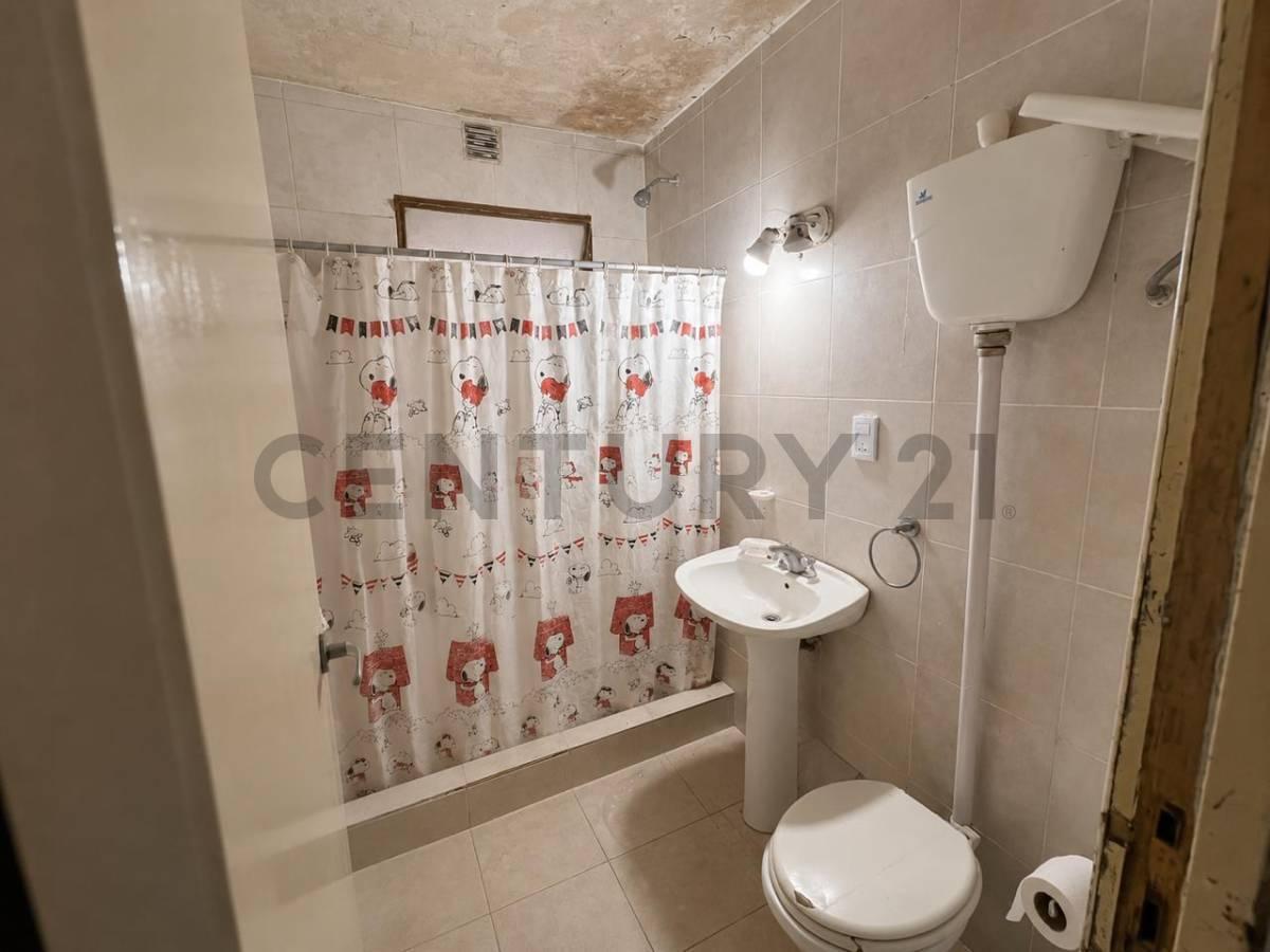 Foto de VENTA OPORTUNIDAD DE INVERSION CASA + LOCAL SOBRE LOTE DE 444m2, imagen 3