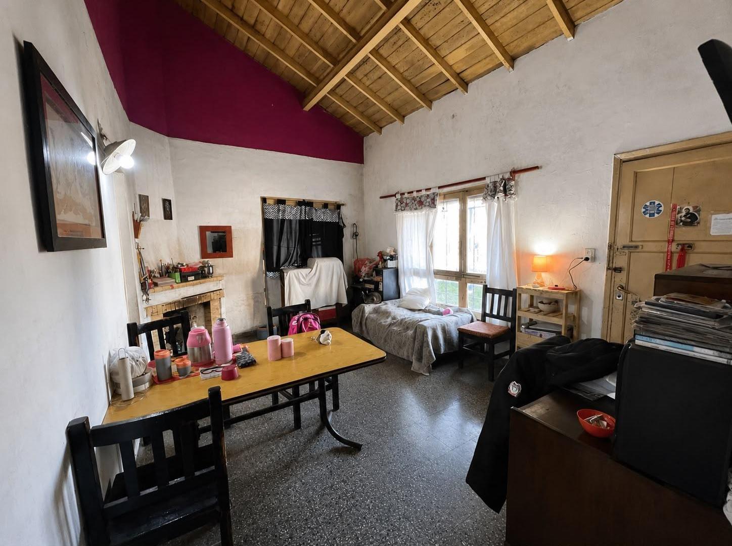 Foto de Venta Oportunidad de Inversion Casa + Local Sobre Lote de 444 m², imagen 4