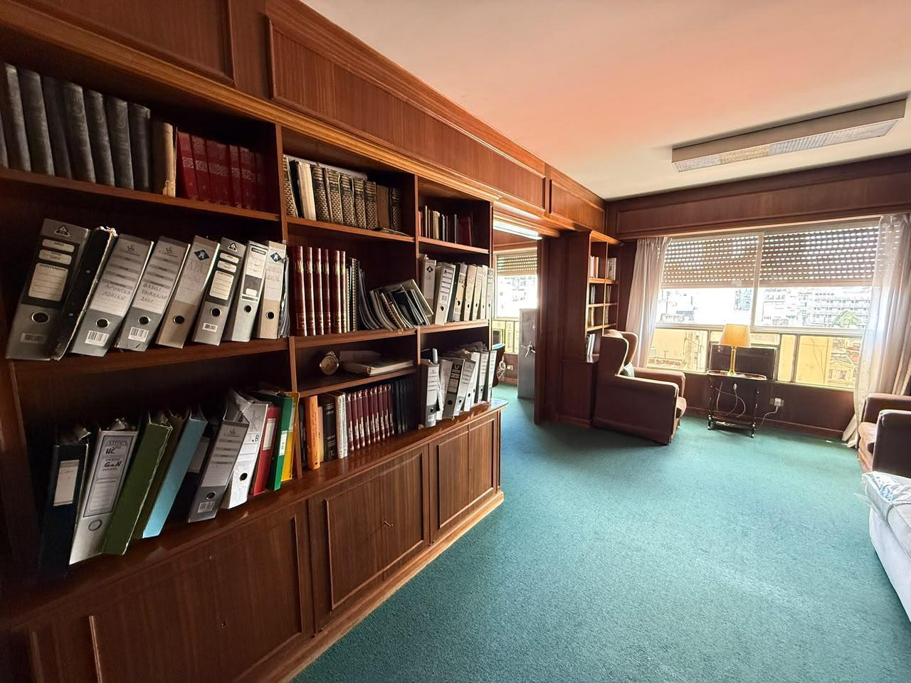 Foto de OFICINA EN ALQUILER EN RETIRO – 71 M² – MUY LUMINOSA, imagen 1