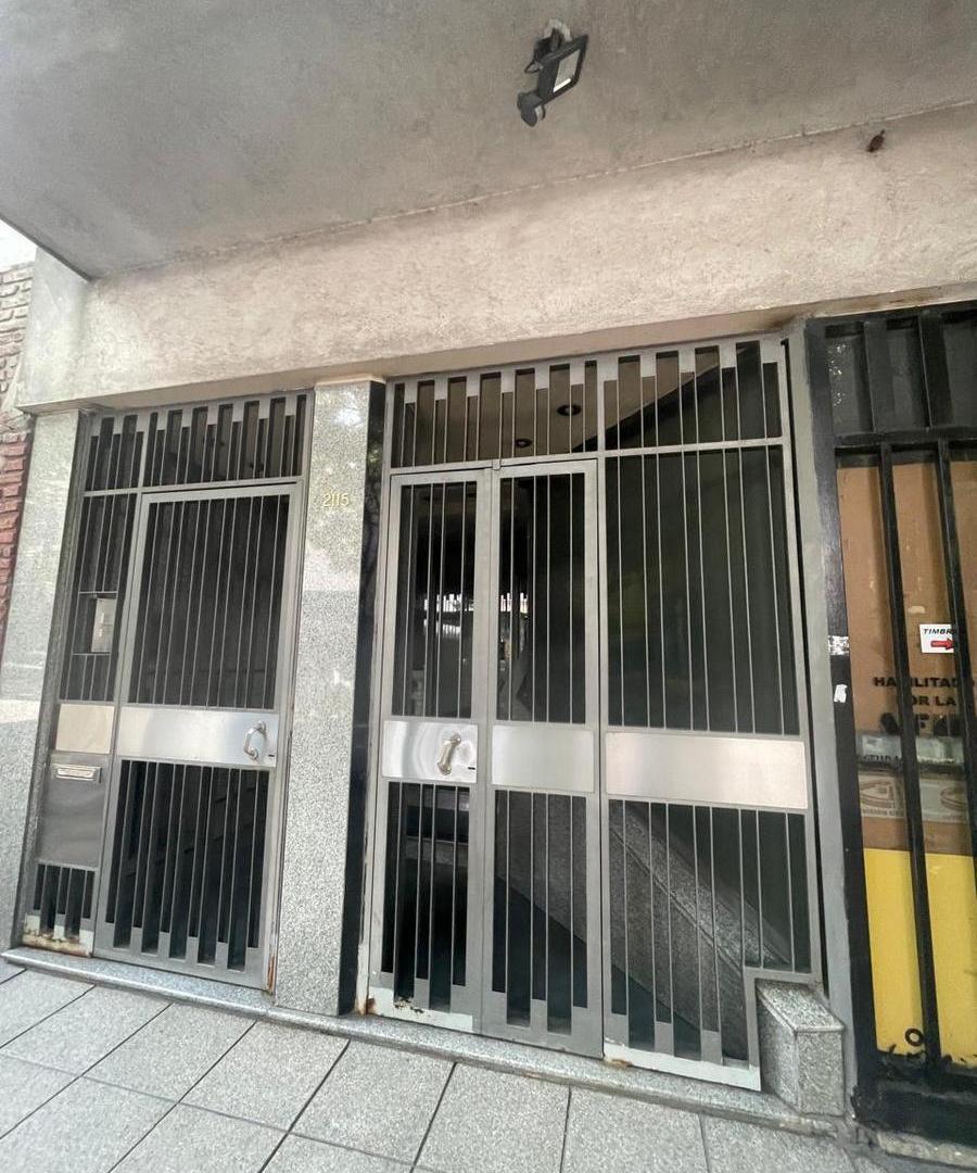 Amplio Monoambiente Impecable venta Balvanera