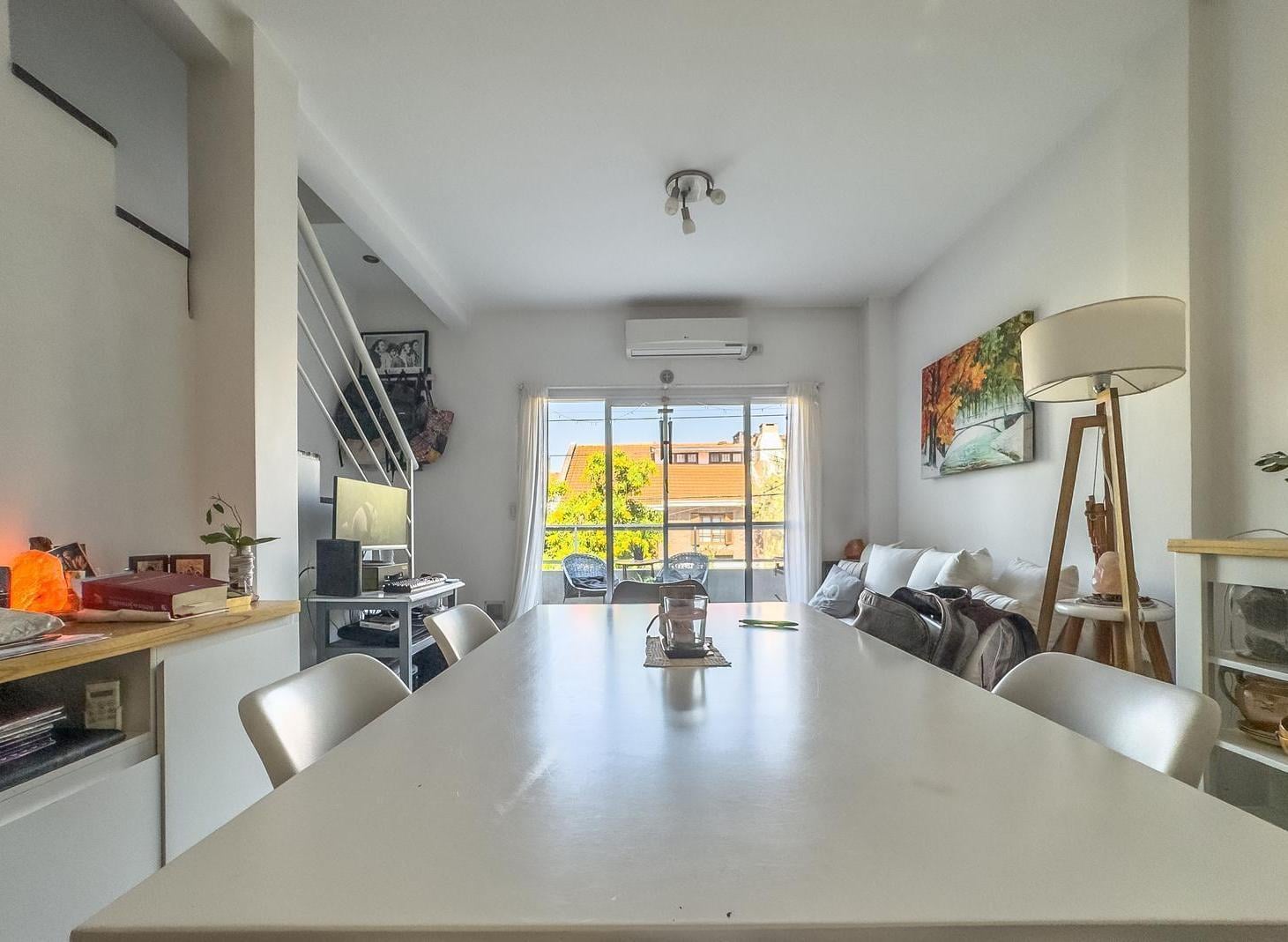 Venta PH 2 ambientes Triplex | Villa Devoto | Luz | Terraza | Apto credito | Bajas Expensas