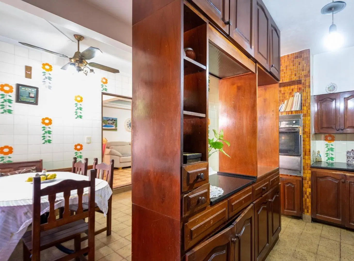 Casa 7 ambientes-5 dormitorios-Quincho-Cochera-Patio-Balcón terraza-Dependencia (Velez Sarsfield) 4