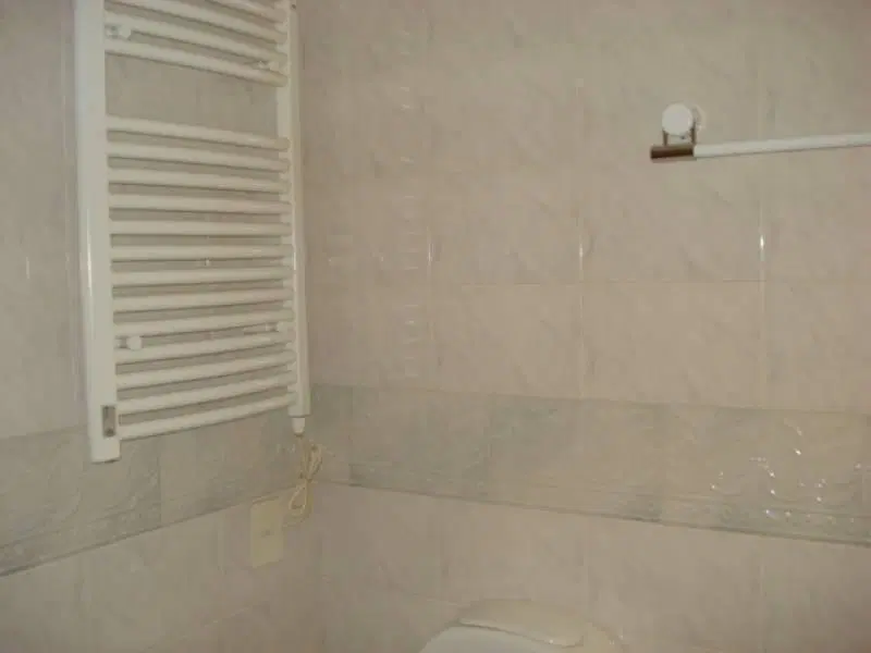 Alquiler Semipiso 3 ambientes , cochera fija cubierta, equipado. IMPECABLE! 3