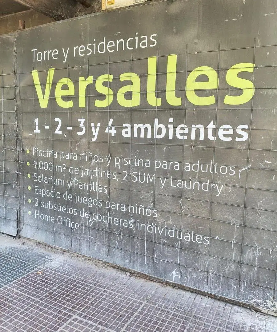 Villa Luro: Lope de Vega 1400, Edificio Versalles, venta 1 amb divisible de 44m2   cochera chica 5