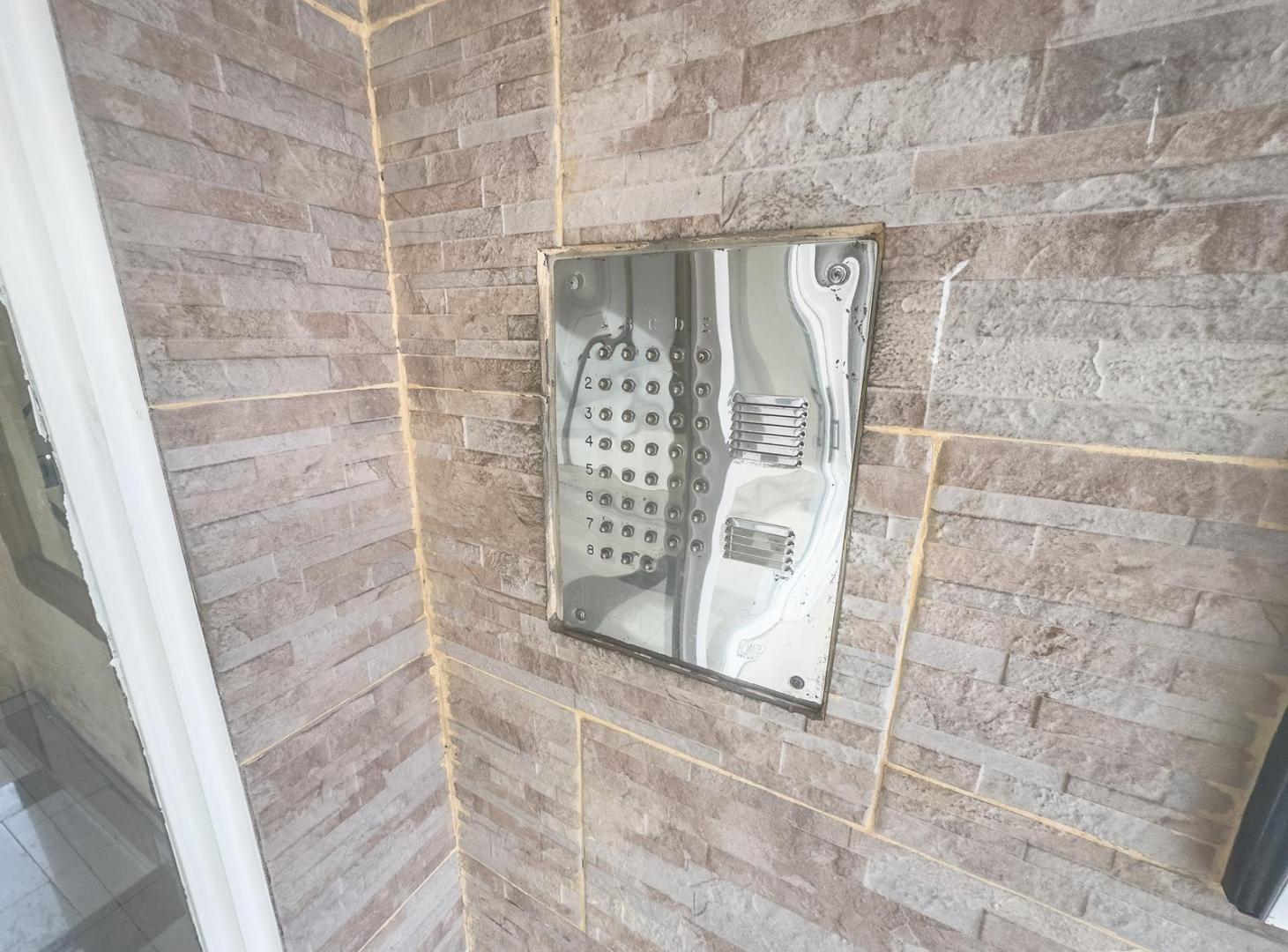 Foto de Departamento tipo loft en venta en Caseros piso alto Apto credito., imagen 3