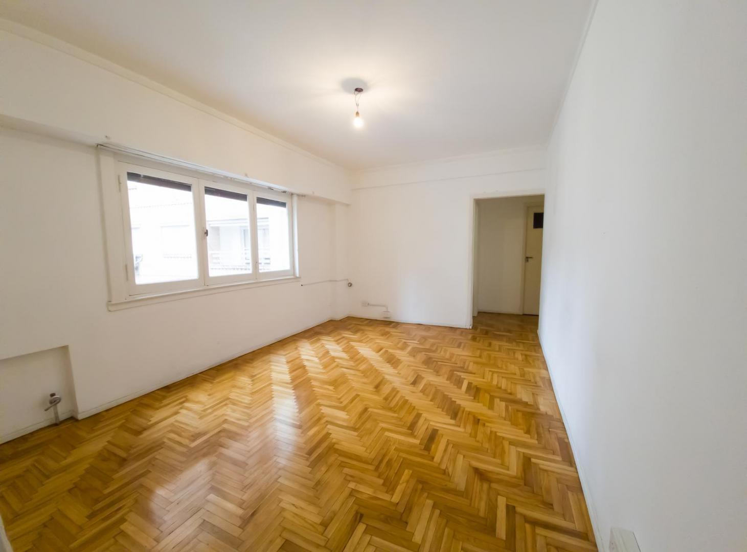 Foto de Departamento en Venta en Caballito. 3 ambientes. Contrafrente Muy, imagen 3