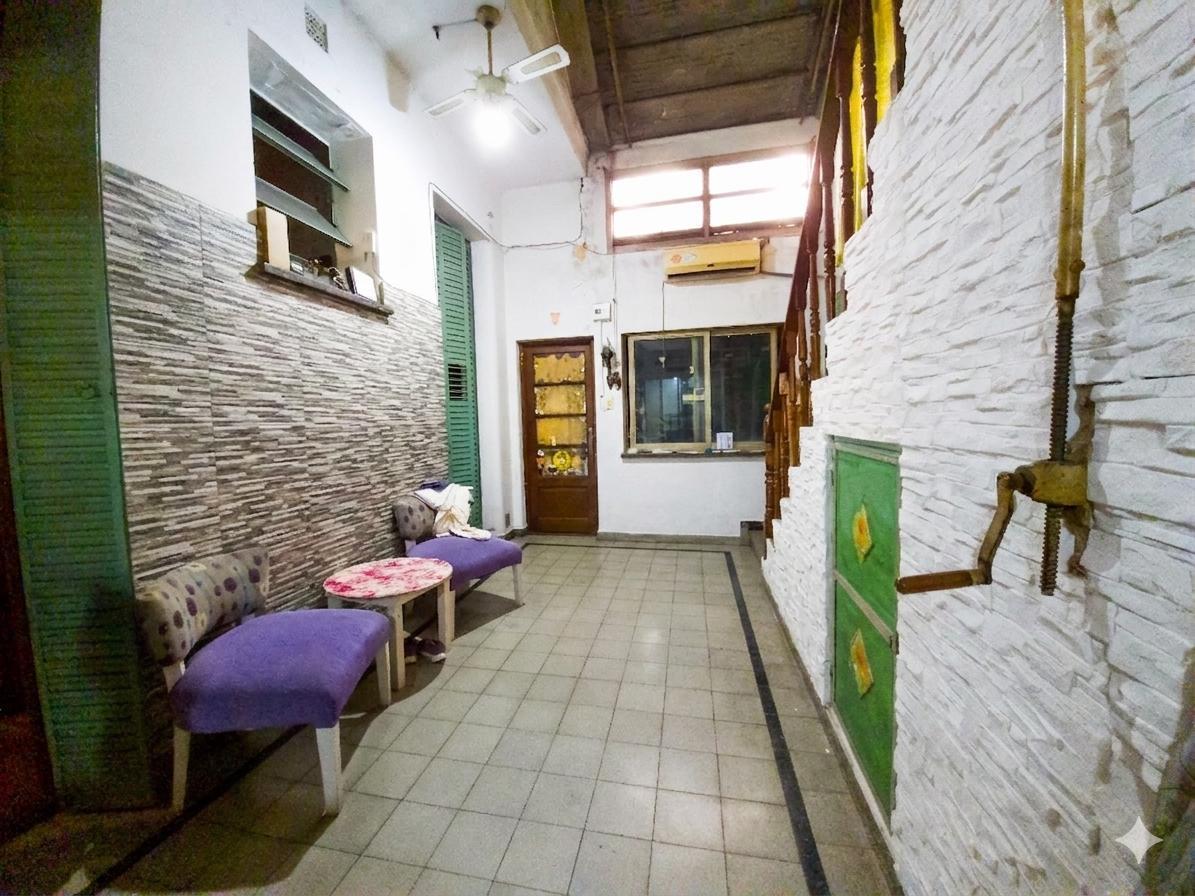Foto de PH Excelente ubicación 6 ambientes, 4 Dormis, Living, Comedor, Cocina, imagen 3