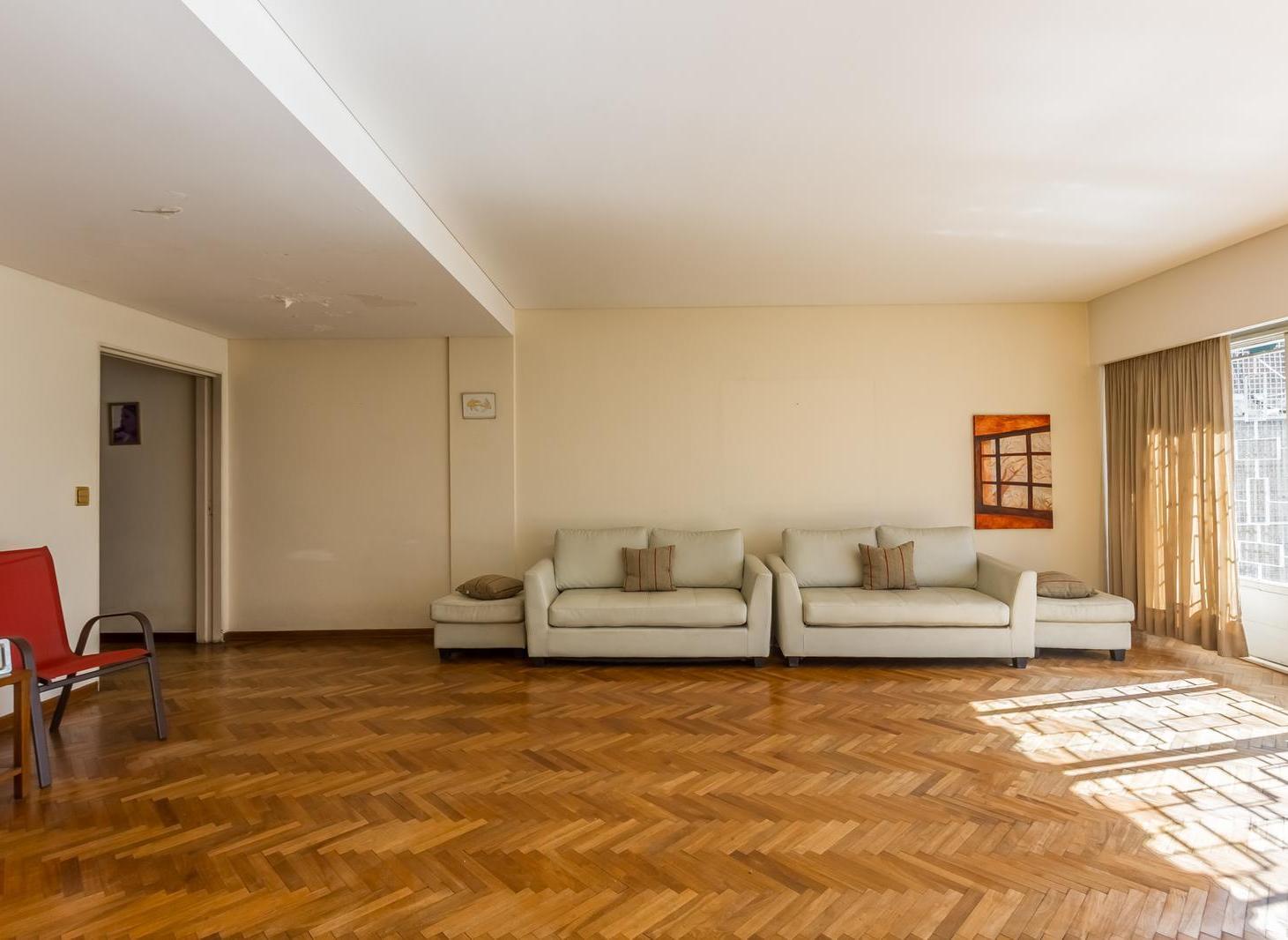 Foto de Venta en Belgrano 4 ambientes con cochera, imagen 1