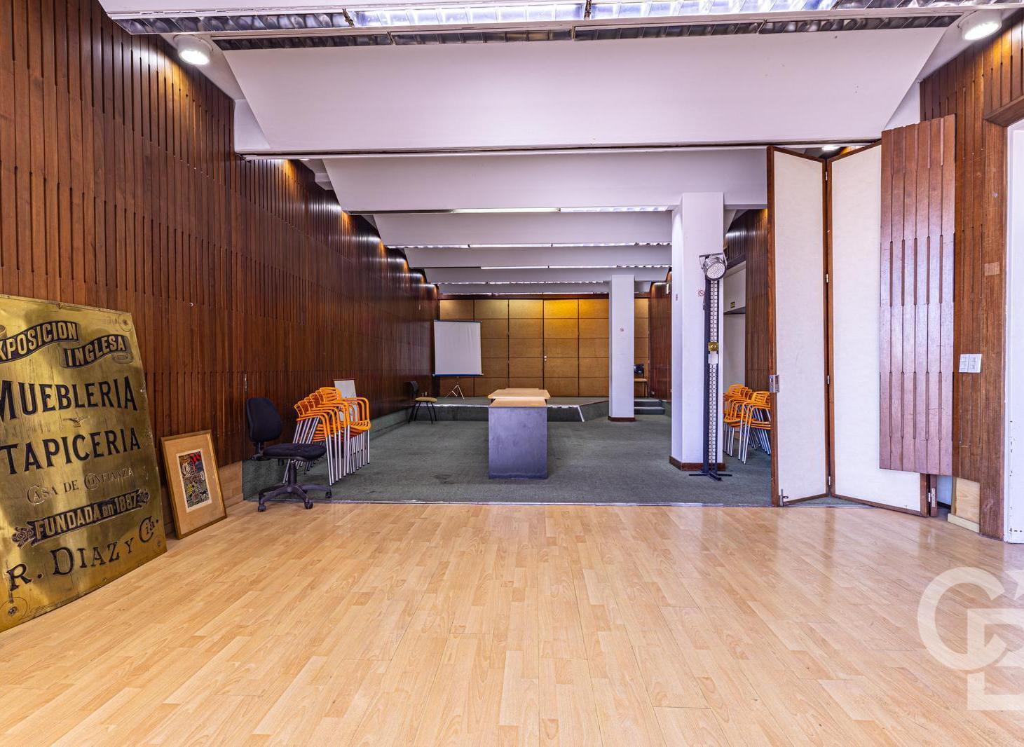 Foto de Oficinas en Venta en San Nicolás. Edificio en Block. Chalet "Muebles, imagen 1
