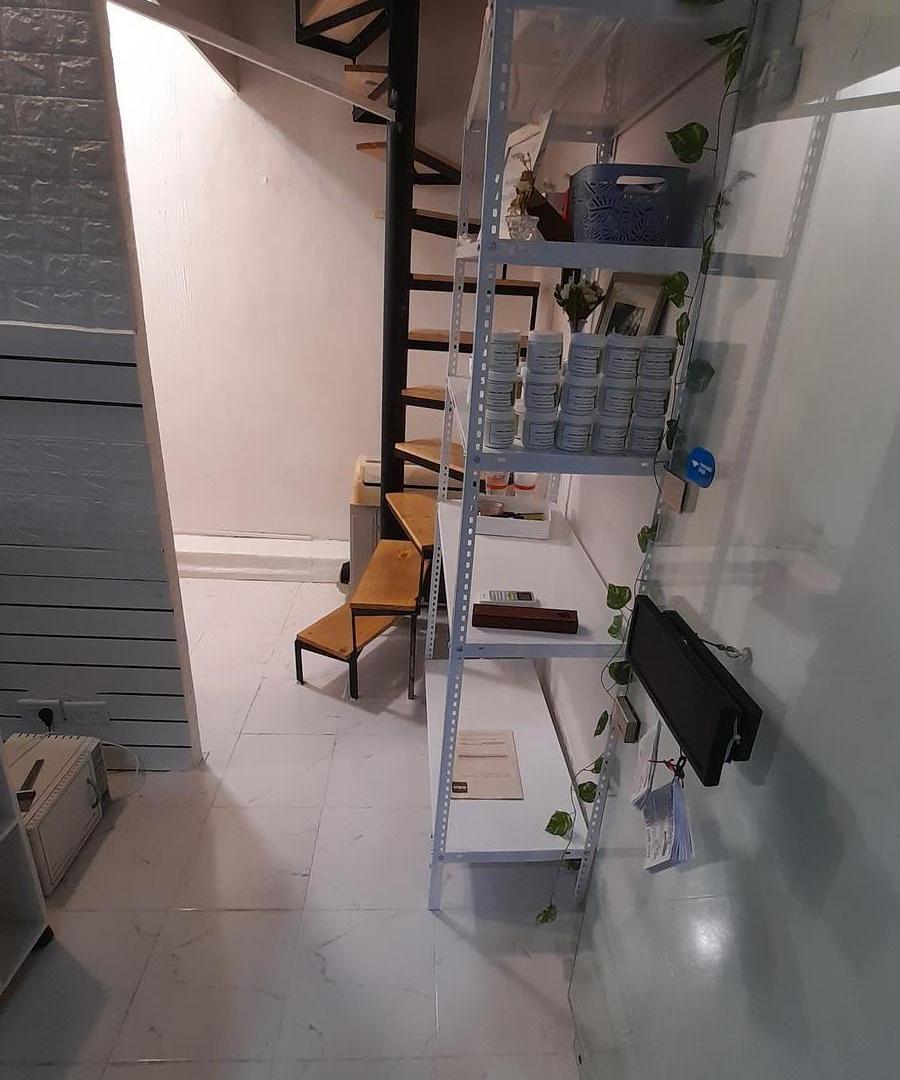 Foto de Oportunidad en Flores 2 Locales en Galería Center, sobre Av.Rivadavia, imagen 3