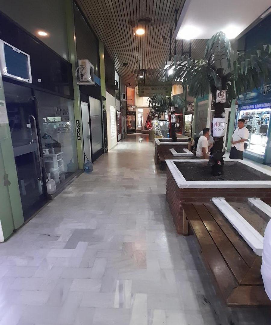 Foto de Oportunidad en Flores 2 Locales en Galería Center, sobre Av.Rivadavia, imagen 5