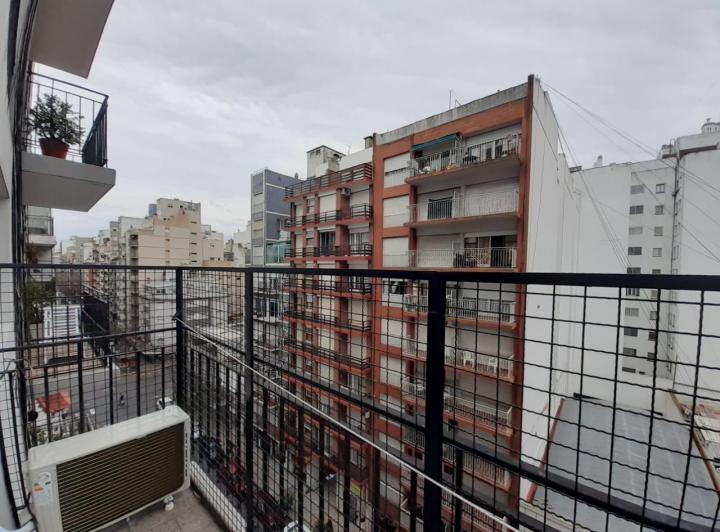 ALQUILER 24 MESES 2 AMBIENTE A LA CALLE CON BALCON SALIENTE 2