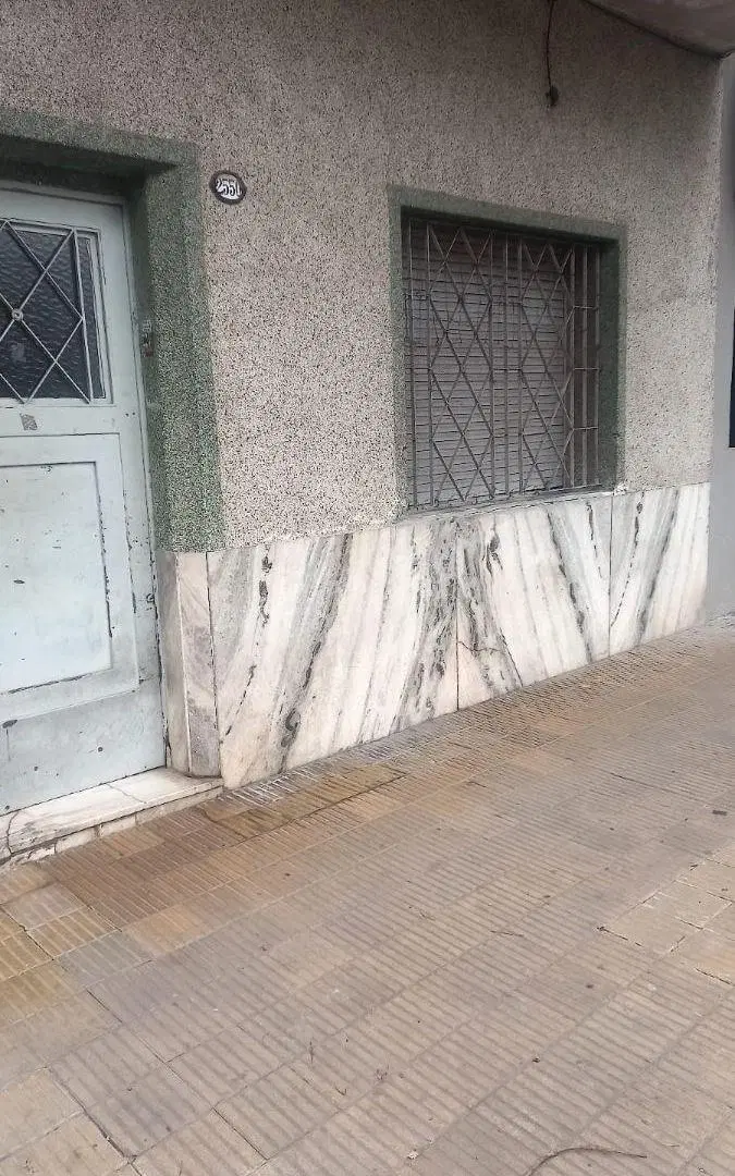 3 AMBIENTES PH FRENTE SIN EXPENSAS 2 CUADRAS AV. SAN MARTIN 1