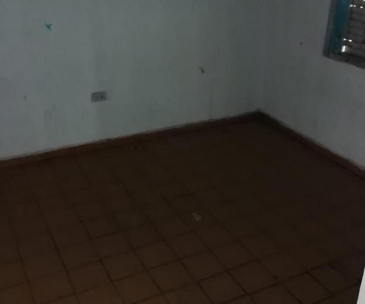 Casa en Venta - Pasaje Suipacha Al 199, Lanús Este - 5 Ambie 4