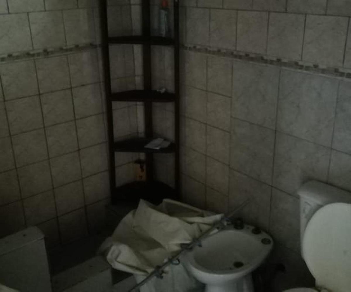 Casa en Venta - Pasaje Suipacha Al 199, Lanús Este - 5 Ambie 5