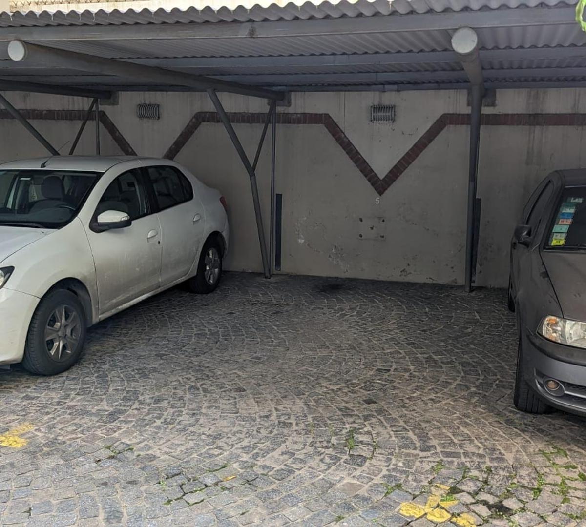 Semipiso de 3 Ambientes Amplios con Cochera Lanus Oeste 5