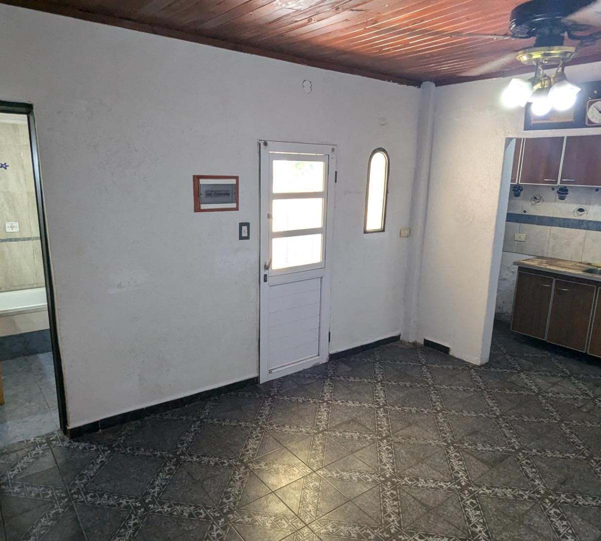 Departamento Tipo Casa de 3 Ambientes con Gran Patio 5